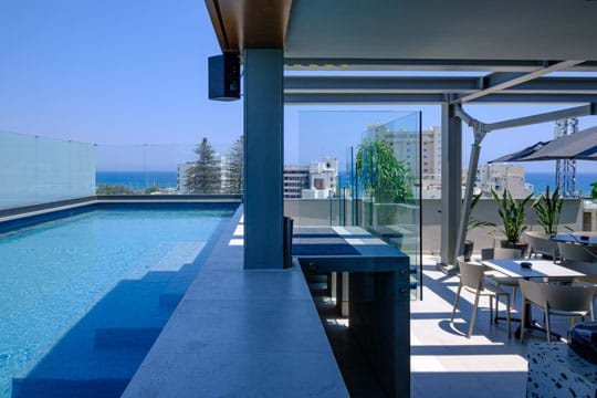 Pool Bar